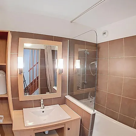 아파트 Confortable + Mezzanine Avec Balcon Au Centre De - 2/4 Personnes - Fr-1-518-133